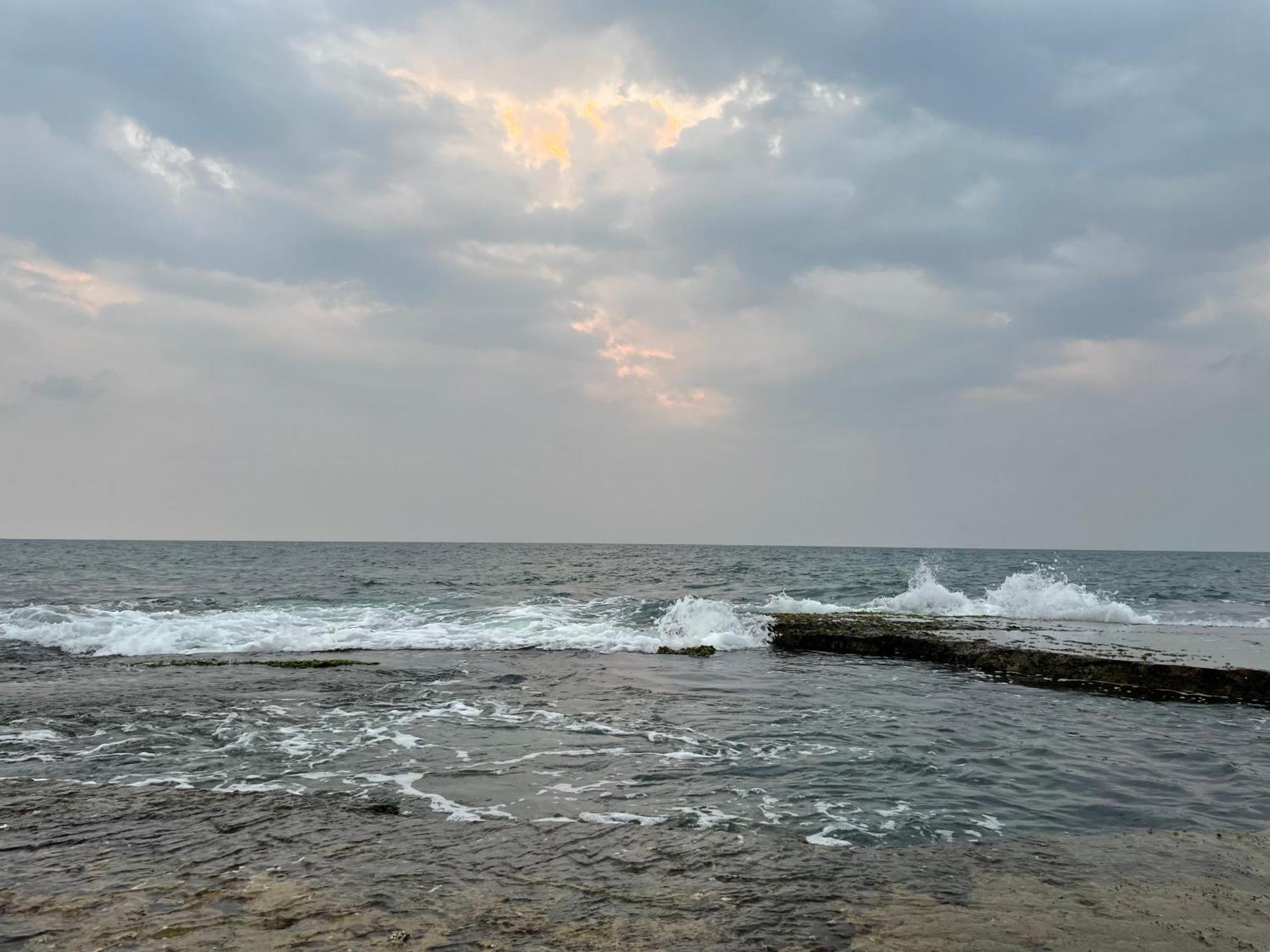 Negombo Morawala Beach Villa ภายนอก รูปภาพ